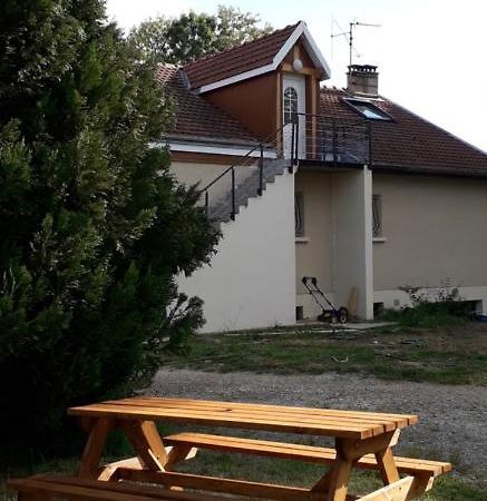 Gite Les Chevaliers Fous Sainte-Menehould Zewnętrze zdjęcie