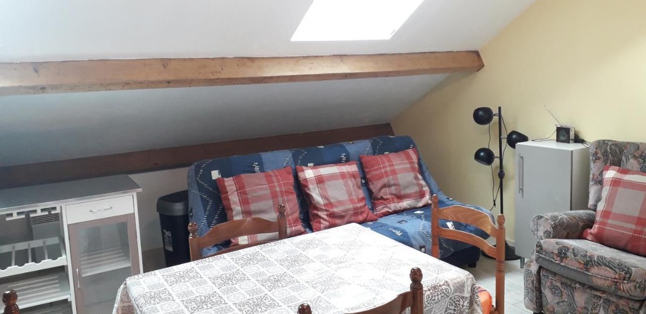 Gite Les Chevaliers Fous Sainte-Menehould Zewnętrze zdjęcie